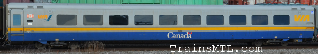Passenger car VIA 3464 right side / Wagon de passager VIA 3464 coté droit